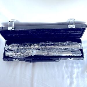 NIB  Hisonic Signature Series 2810N Closed 16-Hole Flute